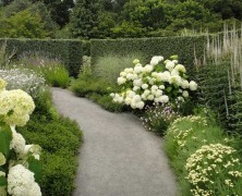 Weißer Garten: ein Garten Ton in Ton